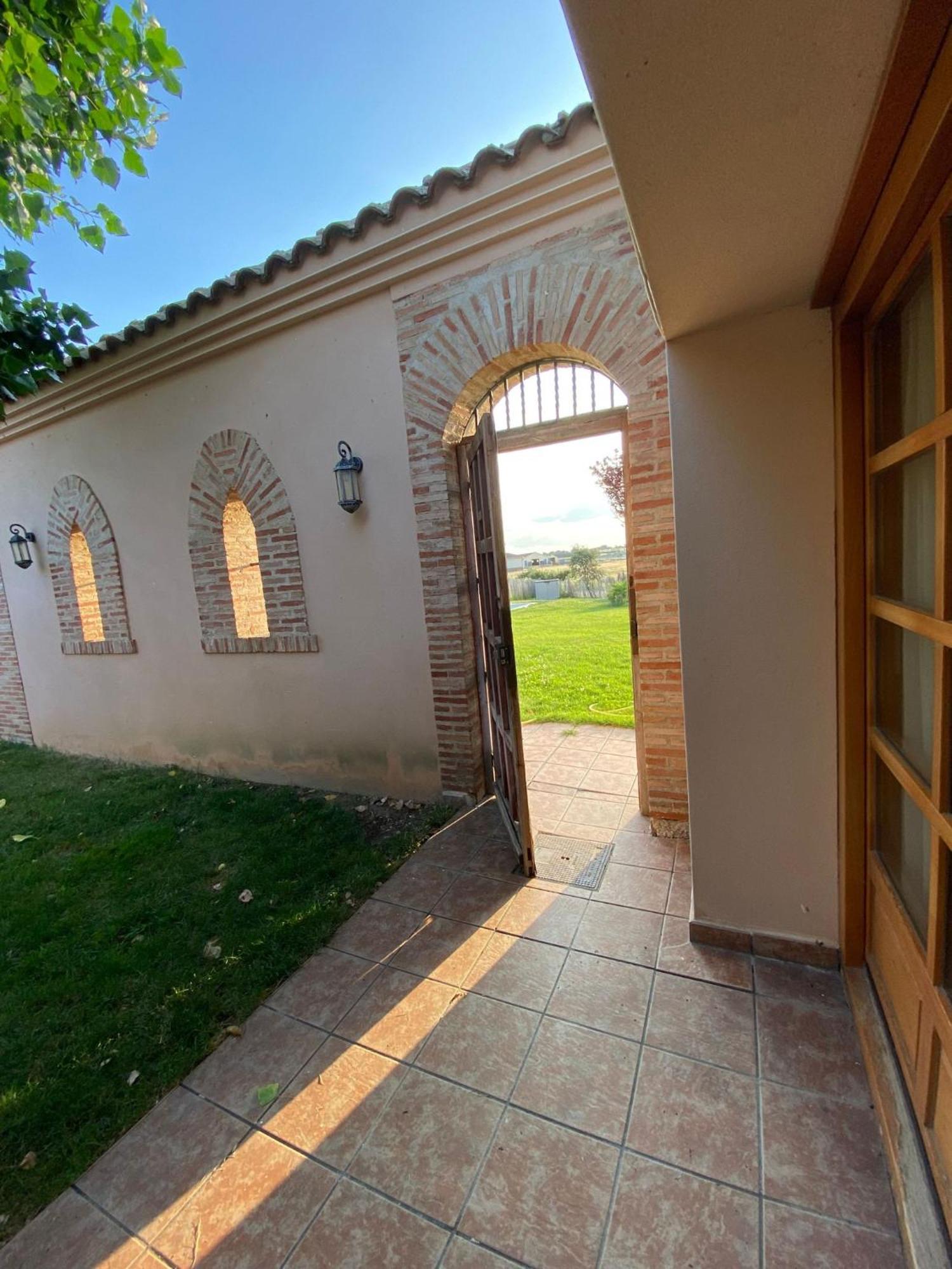 Casas Olmo Y Fresno Jardin Y Piscina A 17 Kilometros De Salamanca Exterior photo