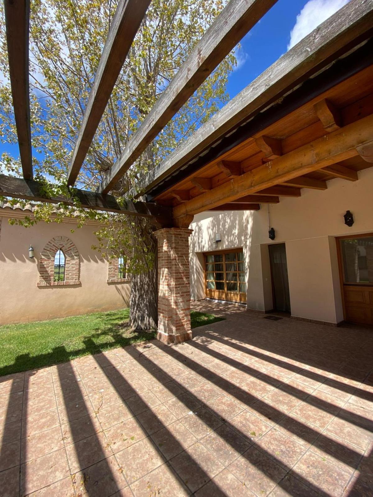 Casas Olmo Y Fresno Jardin Y Piscina A 17 Kilometros De Salamanca Exterior photo