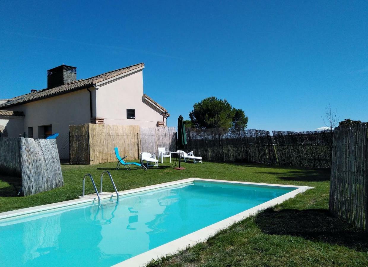 Casas Olmo Y Fresno Jardin Y Piscina A 17 Kilometros De Salamanca Exterior photo